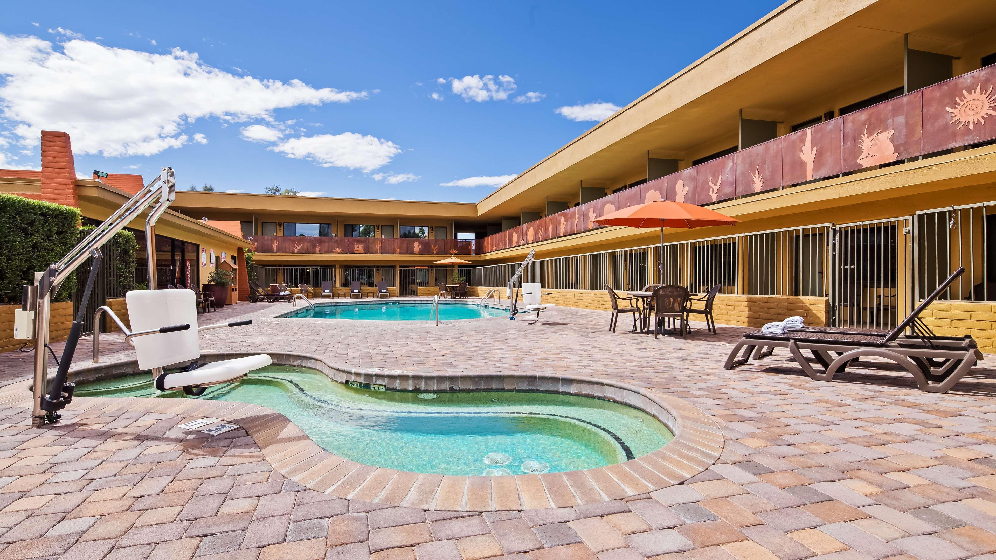 Best Western Royal Sun Inn & Suites Тусон Экстерьер фото