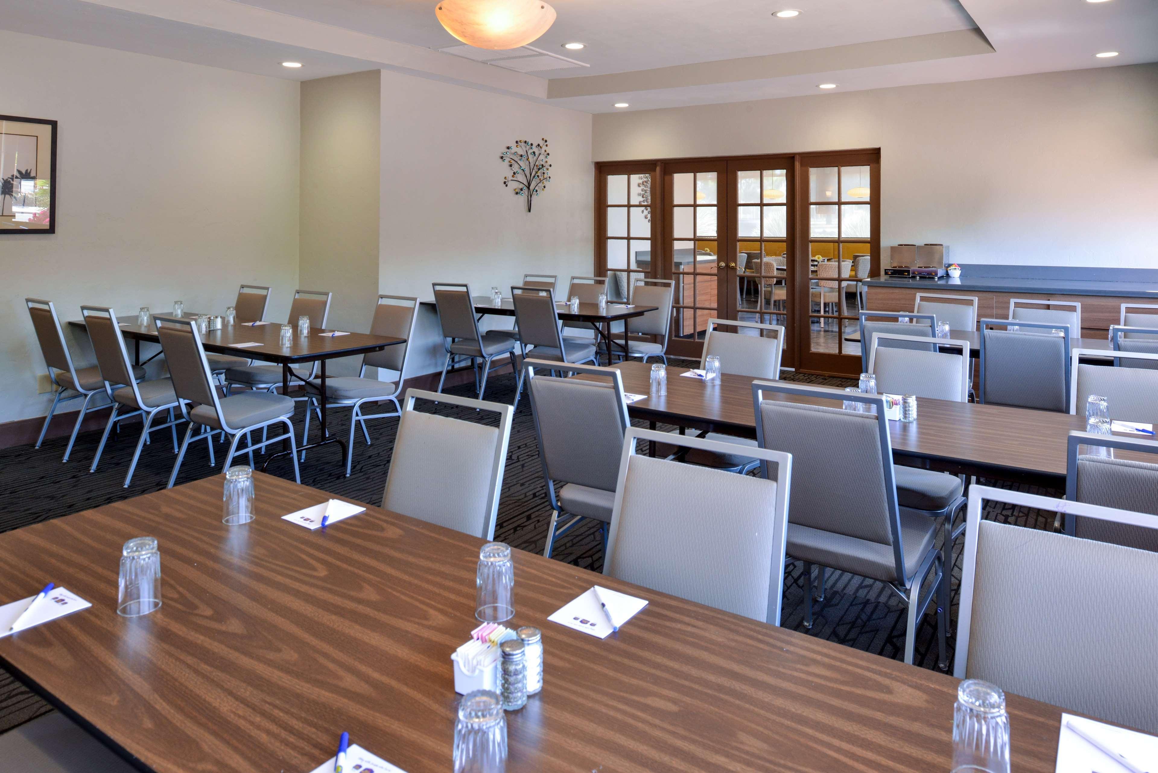 Best Western Royal Sun Inn & Suites Тусон Экстерьер фото