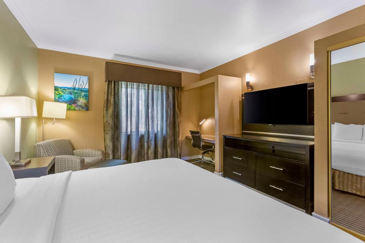 Best Western Royal Sun Inn & Suites Тусон Экстерьер фото